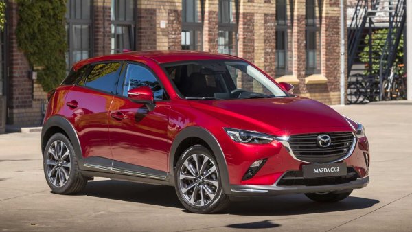 Продажбите на Mazda CX-3 приключиха в Европа и САЩ през 2021 г. Производството обаче ще продължи за други пазари. Компактният SUV все още не изглежда остарял, въпреки че беше представен за първи път в Лос Анджелис в края на 2014 г. Автомобилът с дължина 4270 мм е изграден на базата на Mazda2, като в края на жизнения му цикъл ке предлагаше само с 2,0-литров двигател със 121 к.с. Де факто този модел ще има заместник – малко по-дългия CX-30, който използва задвижващ агрегат  Skyactiv-X с висока компресия. Дизелът обаче беше премахнат през пролетта на 2021 г. 