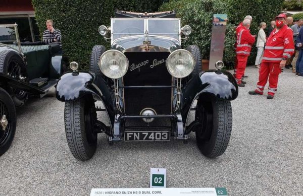 Преди войната в света на автомобилния свръхлукс има три марки: Rolls-Royce, Isotta Fraschini и Hispano Suiza. 
