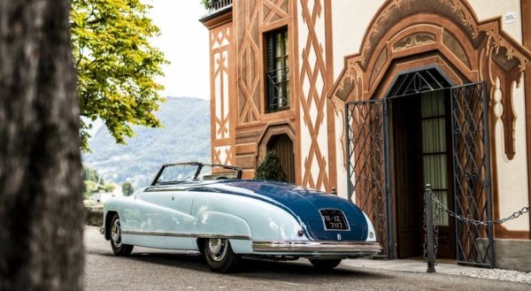 Каросерията е от Boneschi, а двигателят е трилитров с 8 цилиндъра.