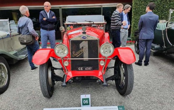 В наши дни славната някога марка Officine Meccaniche съществува само като производител на мотокари. Но преди Втората световна война все още е една от гордостите на Италия. 
