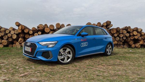 Луксозната марка на VW всъщност успява да увеличи пазарния си дял тази година, макар и само с 0.1% (до общо 4.8%). Изоставането спрямо миналогодишните продажби е около 101 000 автомобила. 
