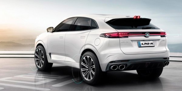 Кросоувърът, по примера на концепцията, остана с решетка на радиатора без рамка, както и с тесни фарове и задни светлини, свързани с врата на багажника. Uni-K ще се продава през първото тримесечие на 2021 година, като кола ще се превърне в най-скъпият модел на марката. Цените му започват от 27 000 долара.