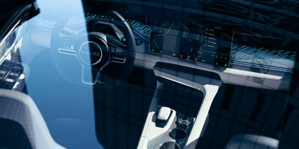 Традиционно за съвременните електрически автомобили водачът ще бъде подпомаган от изкуствен интелект.
Китайското ноу-хау в този модел автомобил е директна термопомпа и система за контрол на температурата. Термопомпата абсорбира студа отвън и използва електричество за задвижване на два нагревателя, загрявайки въздуха до 55 градуса за две минути. Тази система вече е тествана в най-студените райони на Китай, където температурите паднаха до -26 градуса по Целзий.