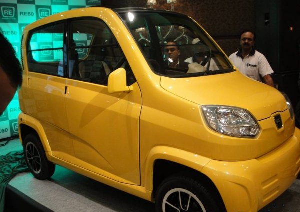 Bajaj Auto RE60 - новата най-евтина кола в света