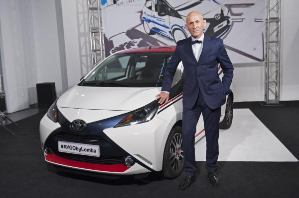 Над тази версия на хечбека Aygo е работил испанският моделиер и дизайнер Модесто Ломба, чиято колекция "пролет/лято" от 2016 г. е вдъхновена от идеи на феновете на Toyota, публикувани в социалните мрежи. Знае се, че автомобилът е продаден, но не и на кого и за колко пари.
