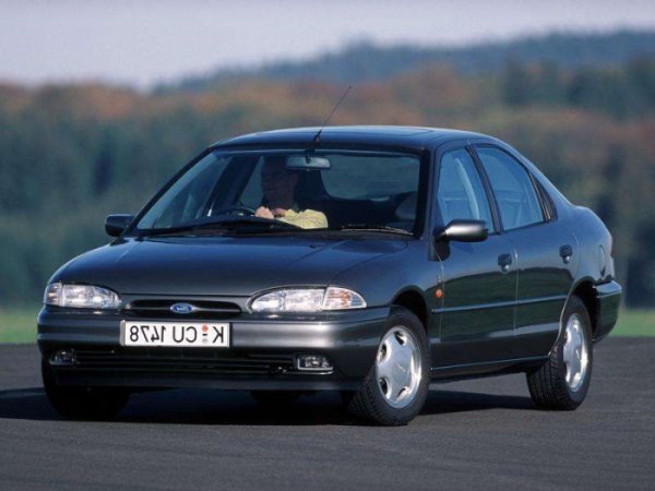 Един американец, който също често се среща на пътя заради жизнеността и непретенциозността си. Най-често срещаните двигатели са 1,8 и 2 литра, по-рядко 1,8 дизелови. От електрониката няма оплаквания, стига собственикът да е поддържал колата. Повечето пъти автомобилът си струва парите. Солиден седан, който при правилни грижа ще изкара още доста години.