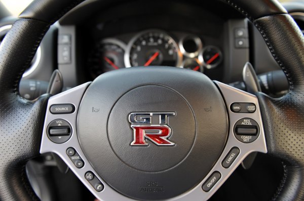 Nissan GT-R 2010