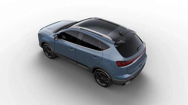 Поне при китайския аналог се задвижват само предните колела. В същото време, за разлика от „Москвич 3“ „петицата“ ще има многораменно окачване отзад. Това на теория опростява създаването на версия със задвижване на всички колела от китайски или руски инженери.

Като цяло Sihao X6 прилича повече на семейно комби, отколкото на SUV. В допълнение към липсата на задвижване на всички колела, той има относително скромен просвет от 170 мм. Това е по-малко от стандартния седан Lada Vesta, да не говорим за версията Vesta Cross.
