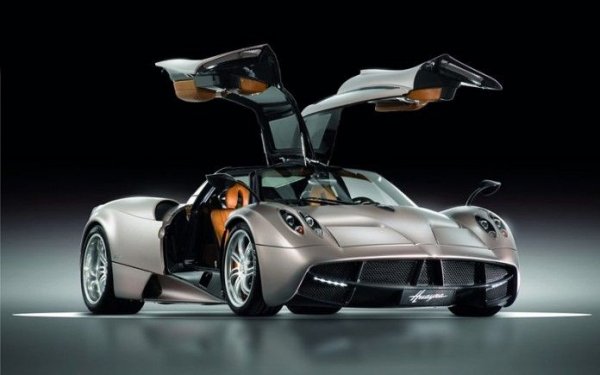 Pagani Huayra 