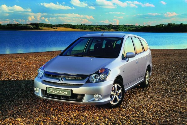 Факт е, че Stream няма да се хареса на всеки, но този автомобил няма да ви разочарова. Като всяка употребявана Honda той също е много здрав и безопасен, а освен това предлага 7 места в салона. Версията 2.0 SE Sport от 2003 г., например, може да се намери на прилична цена.
