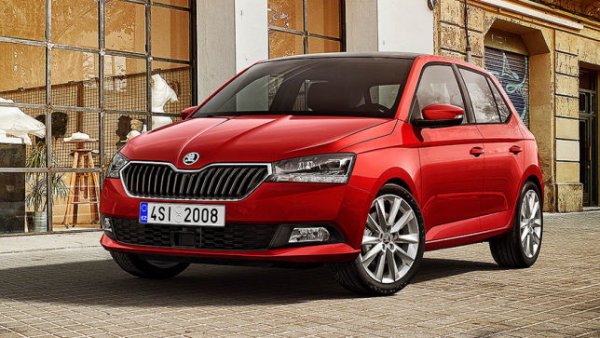 Цената важи за актуалния фейслифт (моделна година 2020) с най-слабия трицилиндров бензинов мотор. Оборудването включва климатик, централно заключване, електрически огледала с подгряване, борд компютър, радио с USB вход и слот за SD карта, резервна гума, както няколко от прословутите "хитрости" на Skoda от поредицата Simply Clever, като стъргалка за лед под капачката на резервоара, кутия за вещи в багажника и пр. Самият багажник е един от най-обемните в своя клас - 330 литра. 

Работен обем: 999 куб. см (3 цилиндъра)
Максимална мощност: 60 к. с.
Максимален въртящ момент: 95 Нм
Максимална скорост: 157 км/ч
Ускорение 0-100 км/ч: 16.6 секунди