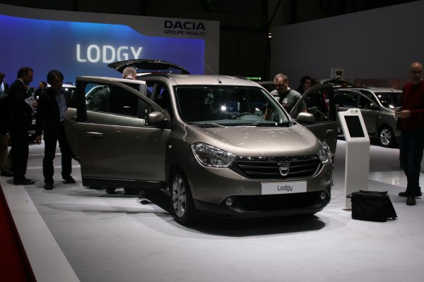 Женева 2012 / Dacia Lodgy