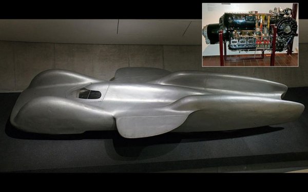 DB603 е един от най-забележителните двигатели, разработван някога, за употреба в автомобил. Автомобилът по-конкретно Mercedes T80, специално разработен за поставянето на скоростни рекорди. V12 агрегатът с 1удовищен обем от 44,5 литра доставял над 3000 конски сили, което било повече от достатъчно за средата на 30-те години на миналия век.

Втората световна война отклонила вниманието от скоростните рекорди. Макар от Mercedes да били все още в позиция да работят по темата, трябвало да се преодолее скорост от поне 634 км/ч. тъй като това било с 34 км/ч повече от разчетената максимална скорост за Т80, проектът бил изоставен.