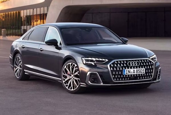 Audi участва в класацията със седана A8. Този флагман луксозен четириврат автомобил е на върха на гамата на производителя с начална цена от близо 100 000 евро. Не е толкова бърз, колкото вариантът S8, но е повече от комфортен с 3,0-литровия турбо V6, който развива 335 к.с. Системата Quattro е стандартно задвижване на всички колела, както и осемстепенна автоматична скоростна кутия. 

Този седан се фокусира върху комфорта със стандартни функции като адаптивно въздушно окачване, управление на всички колела и променливи настройки за задвижване като управление, трансмисия, окачване и реакция на газта.
