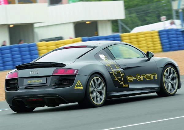 Audi R8 e-tron няма да се произвежда