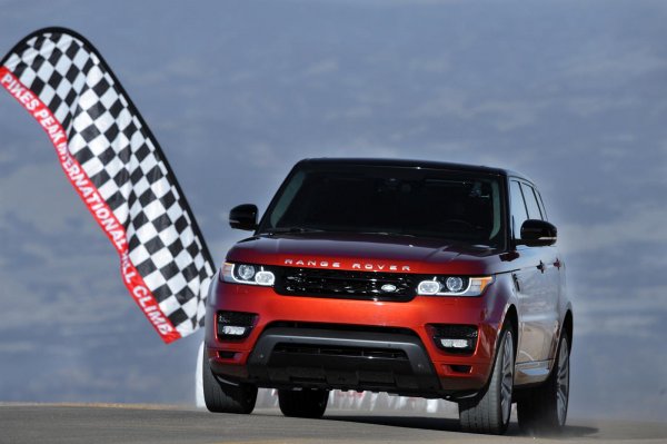Range Rover Sport с рекорд на "Пайкс Пийк"