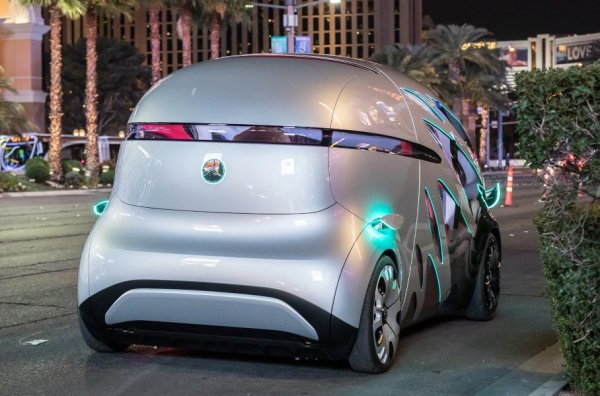 Самата кола има дължина от 5,14 метра, а товарната й платформа - 3,17 метра. Максималният капацитет е десетина пътници или десет европалета. Товарният модул може самостоятелно да сортира и разпределя стоки. 