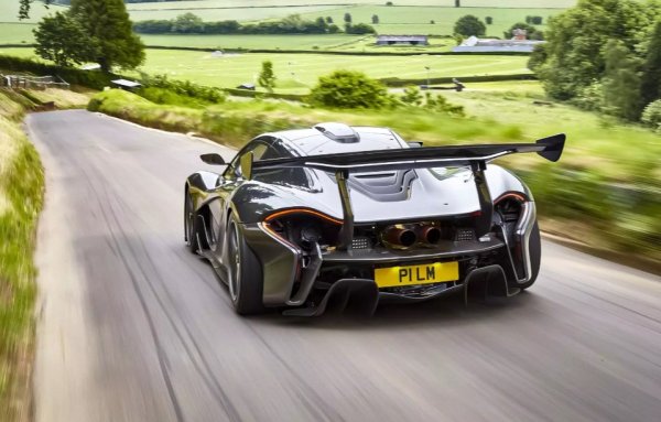 Шест P1 GTR са с невероятна съдба. Обикновено моделите само за писта остават верни на първоначалната си мисия и екипът на Lanzante Motorsport превърна тези &bdquo;избрани&ldquo; в екстремния състезателен P1 LM. Преди това инженерите конвертираха 27 GTR, като те получиха модифициран софтуер за управление и персонализирана изпускателна система с катализатори. Отвън уникалните McLaren се отличават с модифицирано крило и преден сплитер.

