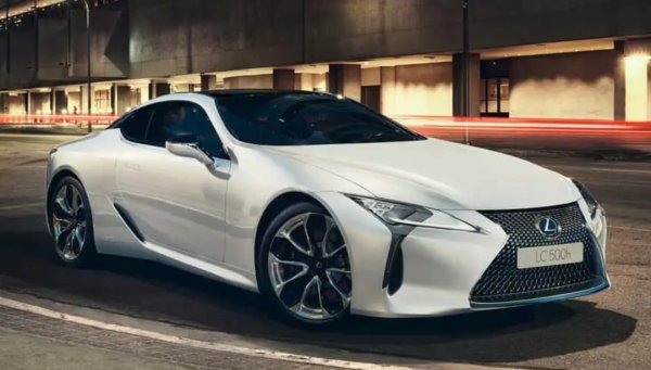 Lexus LC500 е един от най-мощните автомобили в продажба днес, а неговият V8 двигател напълно си заслужава инвестицията. Като нов този модел струва малко на 100 000 долара, но употребяваните екземпляри стават все по-евтини.

LC с пробег между 80 000 и 150 000 км могат да бъдат купени за около 50 000 долора, което все още са много пари, но пък това е доста под цената като нов. Не бива да се пропуска и факта, че това е Lexus, което означава &bdquo;надеждност&ldquo;. Като цяло LC може да бъде страхотен GT автомобил за дълги разстояния.
