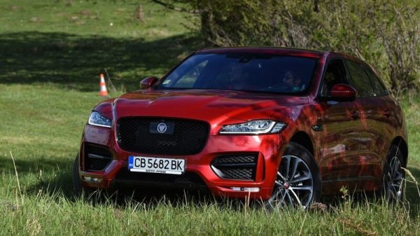 Jaguar F-Pace