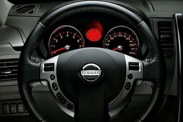 Nissan X-TRAIL version 2.0 (2007)