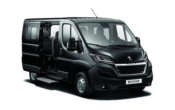 И при Peugeot този януари е бил по-силен от миналия, макар и само със седем коли разлика. Най-продаваният модел е Boxer (32), който изпреварва само с една бройка кросоувъра 2008. Следват по-големият 3008, с 21 регистрации, и 208 - с 10 регистрации. 