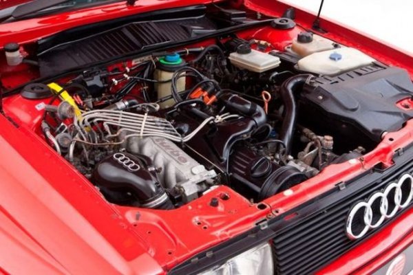 В зависимост от модела, на който се поставя, двигателят развива от 200 до 600 к.с. В рали-автомобилите той издава един специфичен звук, който няма как да бъде объркан. Тези коли печелят множество победи в класически ралита, а една от тях дълго време държи рекорда на легендарното състезание &bdquo;Пайкс Пийк&rdquo;, след като Валтер Рьорл преминава през 156-те завоя за 10 минути и 47 секунди. При това по време, когато трасето не е асфалтирано.
