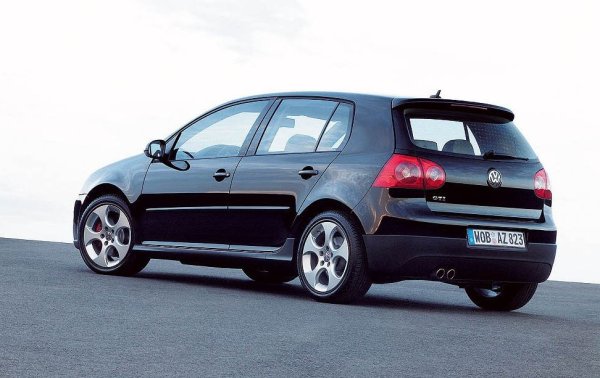 Автомобилът се отличаваше с добро качество на изработка и показваше отлична надеждност при дългосрочни тестове. Въпреки това, дизайнът се оказа спорен: не всички фенове на голфа харесваха заобленото тяло, което повлия на продажбите.