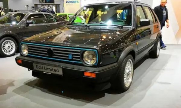 В разработването му участват специалистите от спортния отдел на компанията. Моделът е произвеждан само през 1989 г. в ограничен тираж от 71 бройки. Акцентът му е двигателят - 16-клапанов бензинов със суперчарджър G-Lader, който при обем от 1,8 литра може да развие мощност от 210 коня. От място до 100 км/ч автомобилът ускорява за 7,2 сек. Средният разход извън града варира от 9 до 16 литра на 100 км.