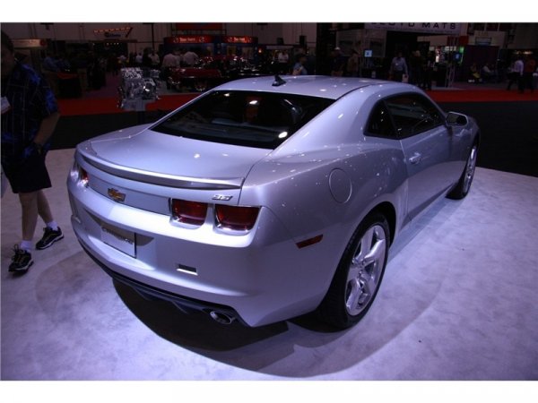 Chevy Camaro SS модел 2010 на тунинговото изложение SEMA 2008