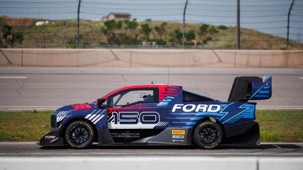 Задвижването се пази в тайна, но се предполага, че тримоторната система с мощност 1428 конски сили е останала непроменена. Зад волана на суперпикапа Ромен Дюма дава време от 8:53,553 мин, или по-бавно от постижението си година по-рано! 

SuperVan изминава същото разстояние за 8:47,682 мин, но не е съвсем коректно да се сравняват резултатите директно, защото през 2024 г. пилотът се сблъсква с технически проблеми на старта и губи над 20 сек.
