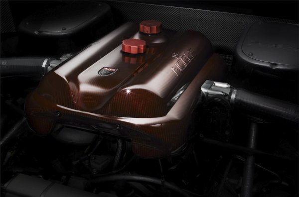 Разбира се, стандартите 315 к.с. не са достатъчни и затова има два турбокомпрекора Garett, система за  впръскване на гориво с повишена производителност и система за управление MoTeC. Повишаването на налягането може да се регулира в широки граници. Първоначална предварителна настройка Road - (0.6 бара, 456 к.с.), междинна - Track (0.8 бара, 558 к.с.) и екстремна - Race (1 бар, 659 к.с.).