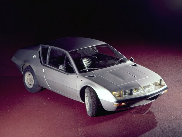 110 години Renault