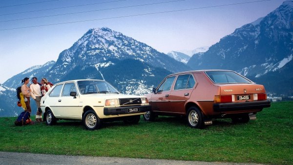 В крайна сметка е избрана компанията Volvo, която през 1975 г. купува контролния пакет акции на подразделението на DAF за леки автомобили. И вместо модел с името DAF 77 се появява Volvo 343. А DAF приключва с леките коли и се прехвърля на товарни превозни средства.
