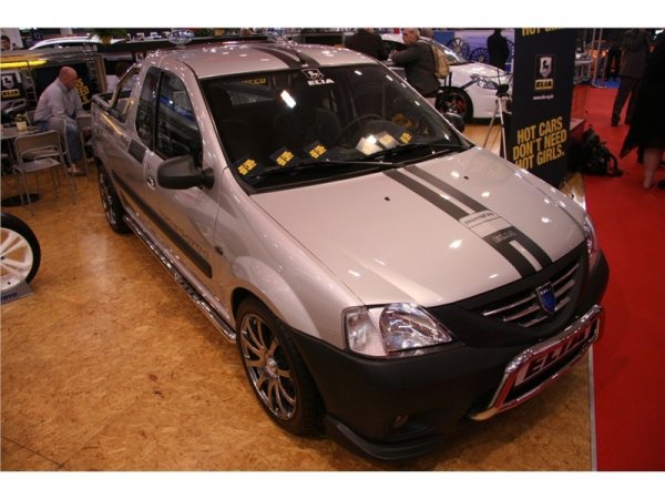 Модифицирана Dacia Logan Pick-Up от Elia