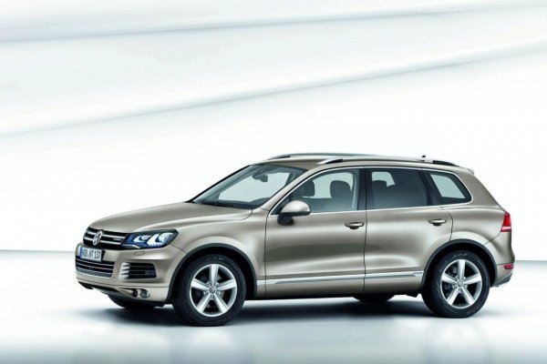 VW Touareg 2011 (Hybrid) 