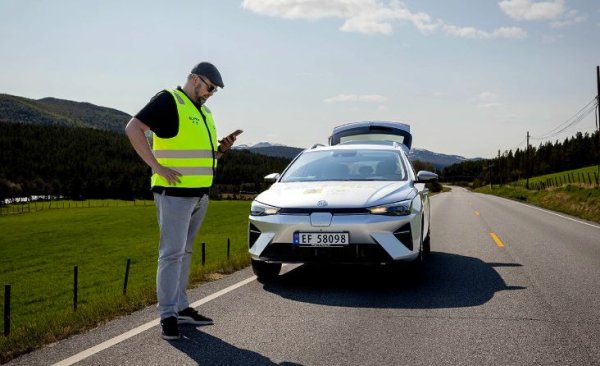 Mercedes-Benz EQB 250 - 460 км, BYD Хан - 452 км, Tesla Model Y Standart Range - 449 км, Nio EL7 - 443,9 км, Toyota bZ4x - 443,5 км, MG 4 - 439,6 км, Toyota bZ4x - 434,2 км, KIA EV6 GT &ndash; 424,3 км, BMW iX1 xDrive30 &ndash; 419,6 км, JAC e-JS4 - 400 км, MG Marvel - 397 км, MG 5 - 396 км, Volkswagen ID.Buzz - 396 км, DS 3 E-Tense - 383 км, BYD Atto 3 - 364 км, Jeep Avenger - 363 км, Subaru Solterra - 360,5 км.