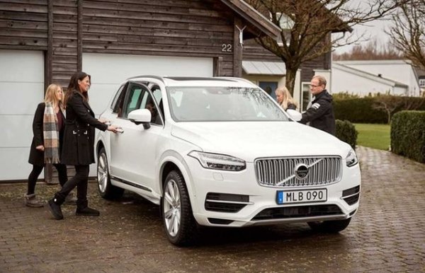 За Volvo често се твърди, че е най-безопасната марка автомобили в света, но в тази класация малко не достига на шведите да заемат първото място. Въпреки това репутация на шведския производител по отношение на сигурността на превозните средства е на световно ниво. Volvo е пионер на триточковите предпазни колани, за които твърди, че са спасили живота на повече от един милион досега. Volvo беше и първият автомобилен производител, който представи първото обърнато назад детско столче за кола още през 1964 г.

През последните години шведската марка печели най-високи резултати за безопасност от Euro NCAP, IIHS и NHTSA. Според iSeeCars, Volvo XC60 е не само сред 33-те най-безопасни SUV на пазара, но е и вторият най-безопасен малък луксозен SUV. За това собствениците могат да благодарят на перфектния резултат за безопасност на версията, произвеждана от 2015 до 2019 г.