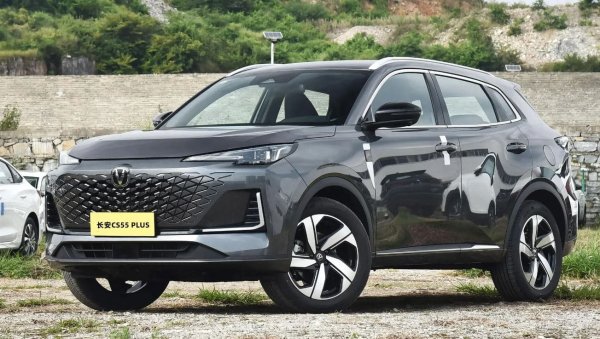 Changan Automobile е друга голяма китайска група. Миналата година е продала 2,55 милиона единици (+9%) и въпреки че е фокусирана върху продажбата на автомобили в Китай, тя също така произвежда автомобили на Mazda и Ford. Наскоро стартира брандовете Deepal, Qiyuan и AVATR, като последната е високотехнологична марка, създадена в сътрудничество с Huawei.
