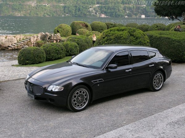 За тези, на които Maserati Quattroporte не им изглежда достатъчно практичен, фирмата Touring Superleggera предлага комби, които се завръща след близо 40-годишна история. През 2006 г. седанът е превърнат в стило комби с помощта на дизайнера Луи де Фабрикерс. 

Проблемът е, че така и не се намират достатъчно желаещи да използват кола, чийто багажник е дълъг близо 2 метра. Затова от Maserati Bellagio Fastback Touring са произведени едва 3 бройки.