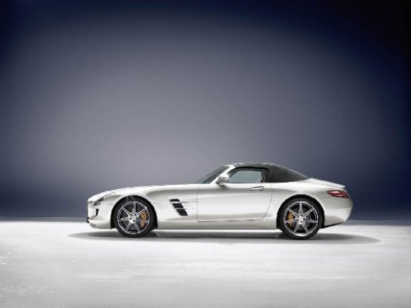  Mercedes-Benz SLS AMG Roadster