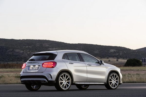 Mercedes-Benz GLA 45 AMG 