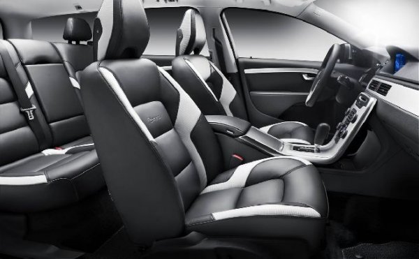 VolvoV70 R-Design 2012