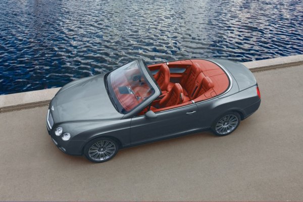 Bentley Continental GTC Speed - модел 2010