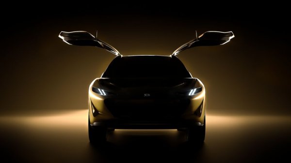 Ускорение 0-97 км/ч: 1.9 секунди
Максимална скорост: 320 км/ч

Тази кола все още не съществува, затова я добавяме неофициално. Но прозводителят й обеща да я представи още тази година и да започне да приема поръчки. Dragon ще е най-мощният сериен SUV в света, с над 2000 коня от четирите си електромотора. 


