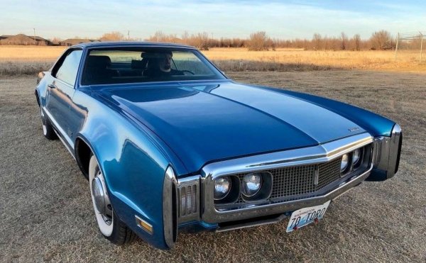 Концептите на Cadillac така и не стигат до производство, най-вече поради икономически съображения. Но доста от идеите си в тях Илия пренася в Toronado