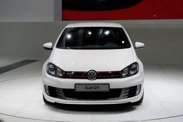 Volkswagen Golf GTI / Автомобилен салон Париж 2008