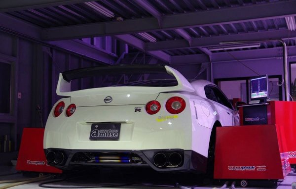 Промени в работата на CPU-то, доставят на Nissan GT-R Phantom 611 конски сили.