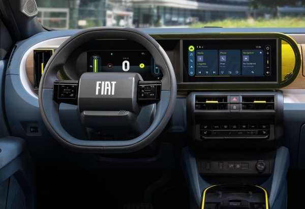 Размери: 3990/1760/1570 мм

Багажник: 361 литра

Мощност/Пробег: 113 к.с./320 км

Цена: от 23 900 евро.
