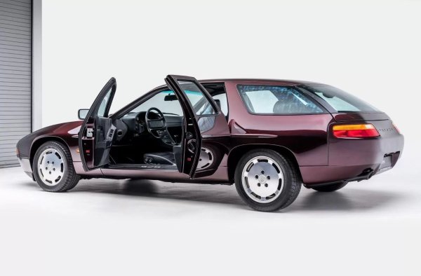 Все пак, Studien H50 е доказателство, че Porsche мисли за четириврати спортни автомобили много преди Cayenne и Panamera. Ако не беше този смел прототип, компанията може би нямаше да се реши на мащабни проекти по-късно.

Светът в края на 80-те години все още не е готов за подобни идеи. H50 си остава единичен екземпляр, показван от време на време на вътрешни презентации, а след това прибиран за съхранение. И, слава Богу, ако Porsche действително го беше пуснали в производство, вместо грациозната Panamera можехме да получим цяла серия тромаво изглеждащи четириврати GT-та.
